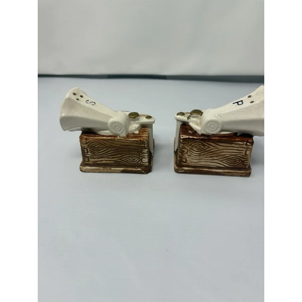 Vintage 1950's Phonograph Record Players Salt and‎ Pepper Shakers Japan MCM Gran